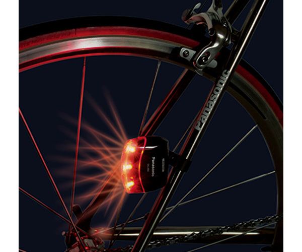 LEDかしこいテールライト NSKR606｜ライト｜アクセサリー｜電動アシスト自転車／自転車｜Panasonic